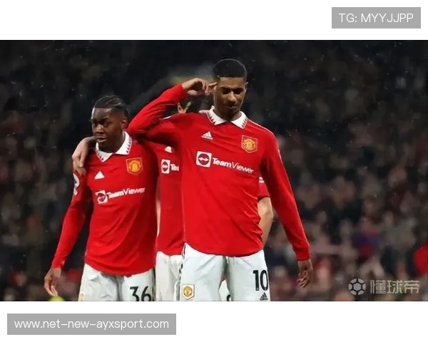 拉什福德弧顶远射曼联扩大比分